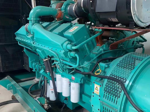 中阳更换100kW柴油发电机组机油时，需要注意哪些事项？